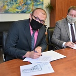 Ministerstvo zdravotnictví a městská část Praha 10 dnes podepsaly nájemní smlouvu na Pacientský hub